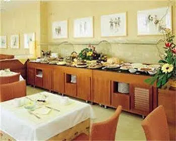 Nh Jardines Del Turia Hotel